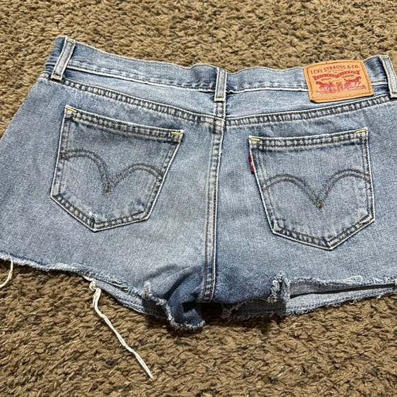 Levi jean shorts - Picture 5 of 6